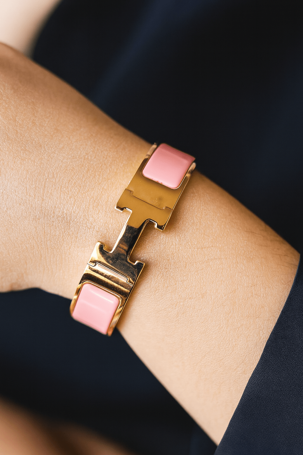 Luxury H Enamel Bracelet